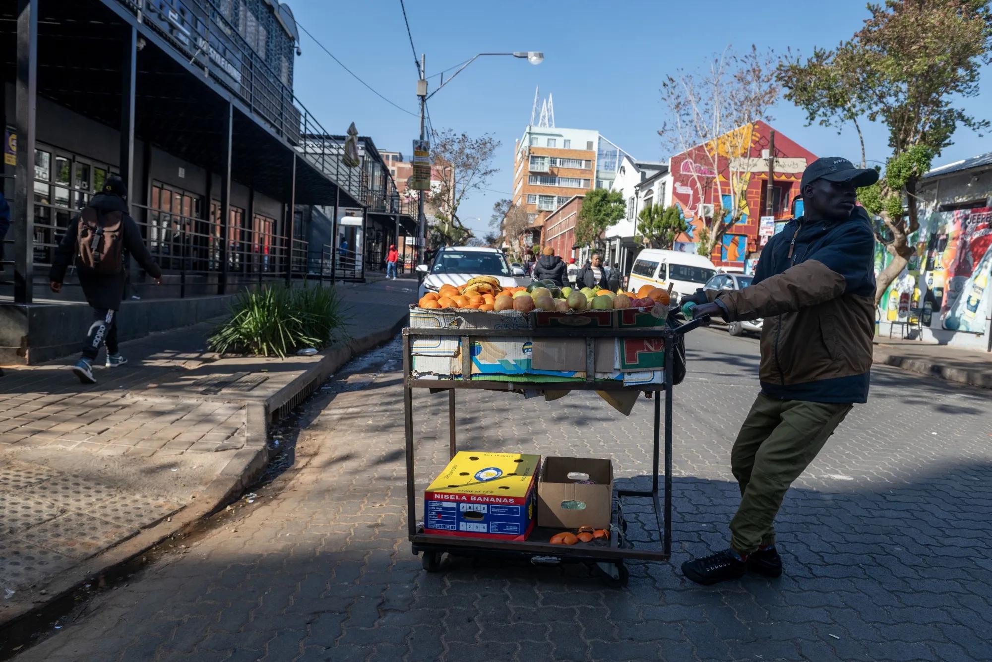 Fruit vendor and informal street trade in Johannesburg